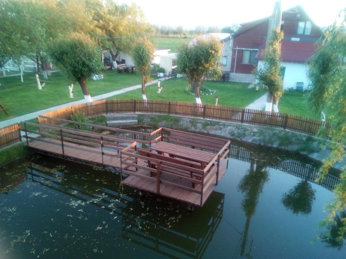 Pensiunea ,,La Struti" Targu Neamt Exterior foto