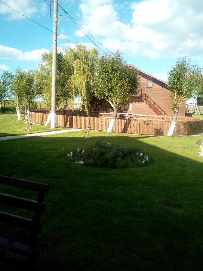 Pensiunea ,,La Struti" Targu Neamt Exterior foto